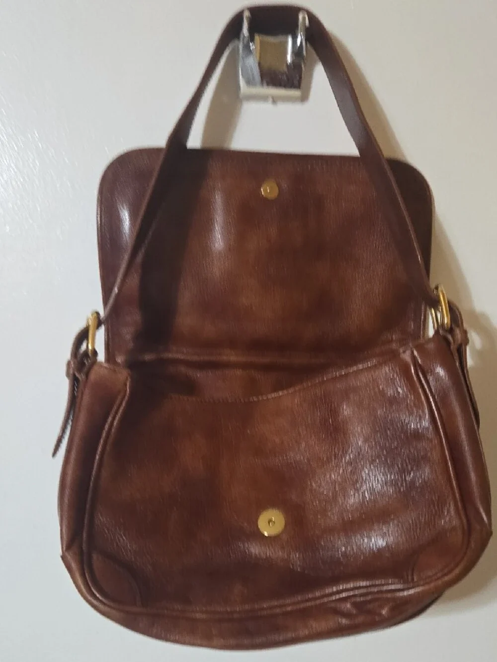 Marc Jacobs Brown Medium Shoulder Bag Gold Hardware Magnetic Closure Pockets